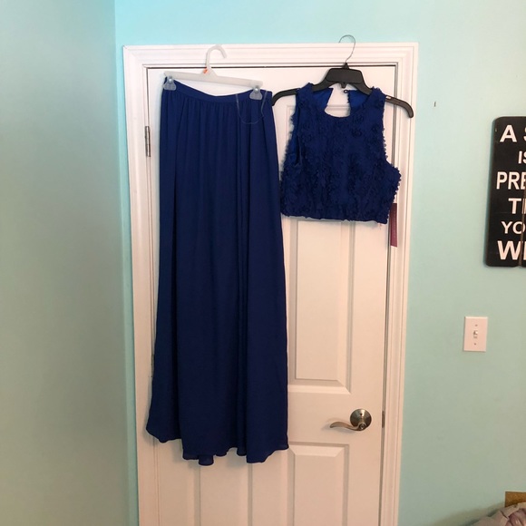 PROM GIRL 2 PIECE PROM DRESS. Royal blue - Picture 5 of 7